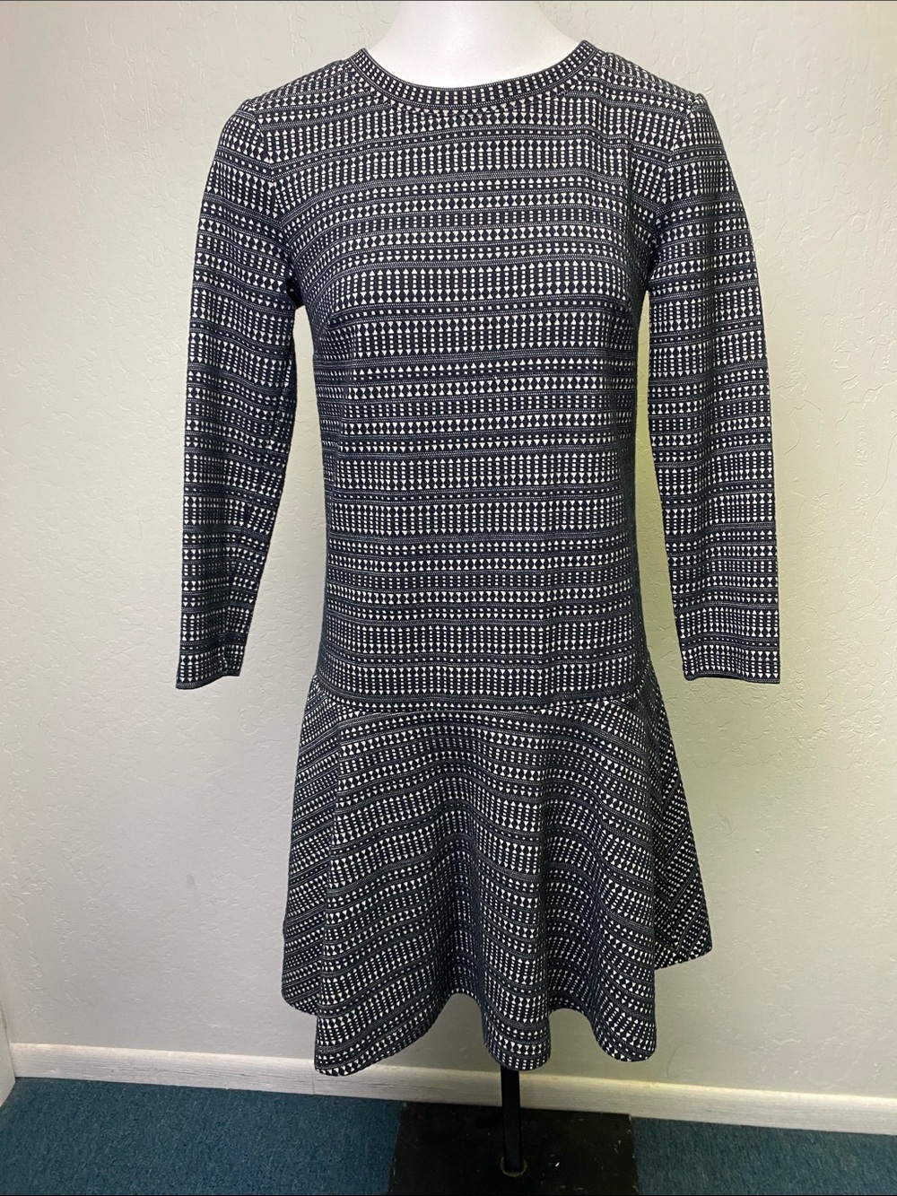LOFT Geometric Printed Long Sleeve Knit Mini Dress Black White XS
